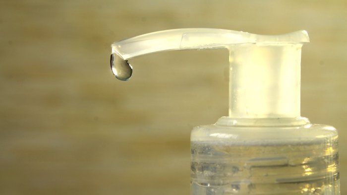 Así se crea alcohol gel a partir de la cerveza (incluso se puede hacer de forma casera)