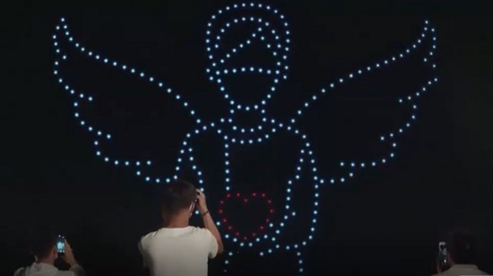 El espectacular homenaje al personal médico que iluminó el cielo de China con 300 drones