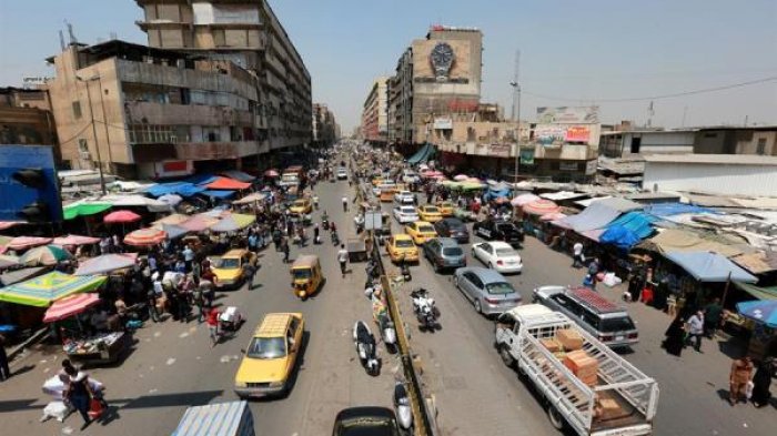 Iraquíes repletaron mercados de cara al inicio del Ramadán en medio de la pandemia del coronavirus