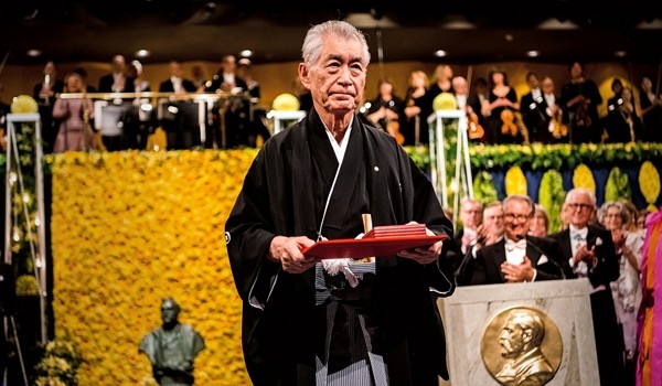 Premio Nobel de Medicina dice que dar pasaportes de inmunidad a los recuperados de COVID-19 es peligroso
