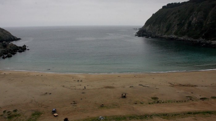 Continúa búsqueda de hombre que cayó al mar el viernes en Valparaíso