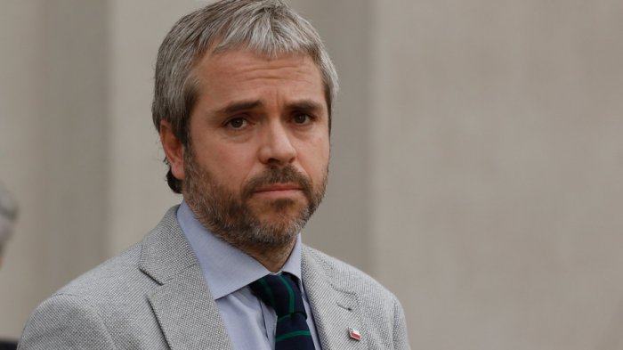 Blumel y polémica por fecha del plebiscito: “Hay un itinerario constitucional que está vigente