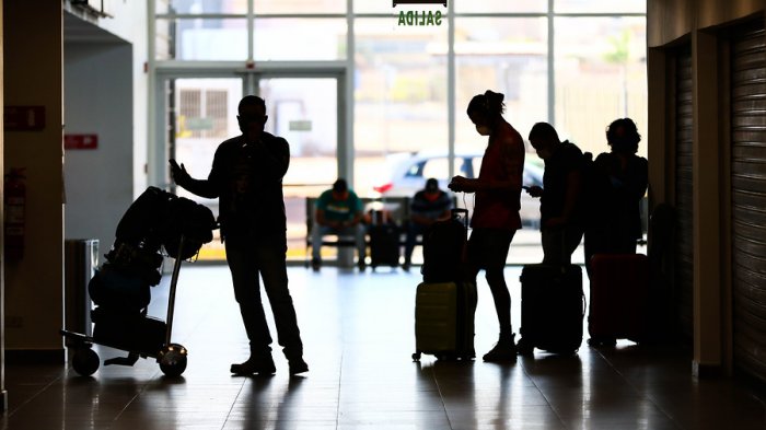 Sernac: Transporte aéreo y educación son los rubros con más reclamos desde la llegada del COVID-19