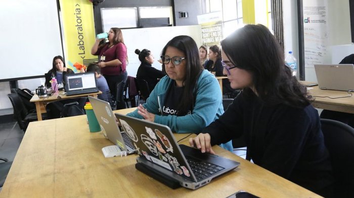 Los avances y materias pendientes: Radiografía a las pymes en el Día Nacional del Emprendimiento