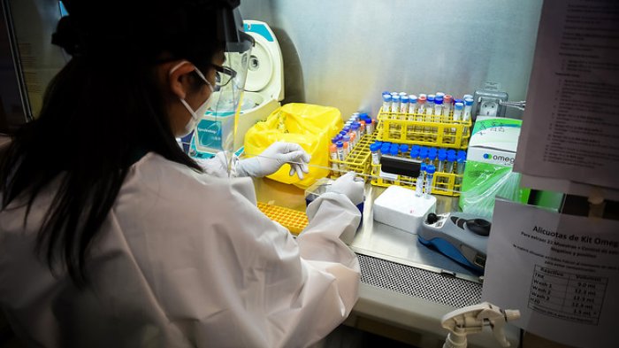 Mañalich explicó que el conteo diferenciado de asintomáticos sirve para estimar la preparación de red de salud