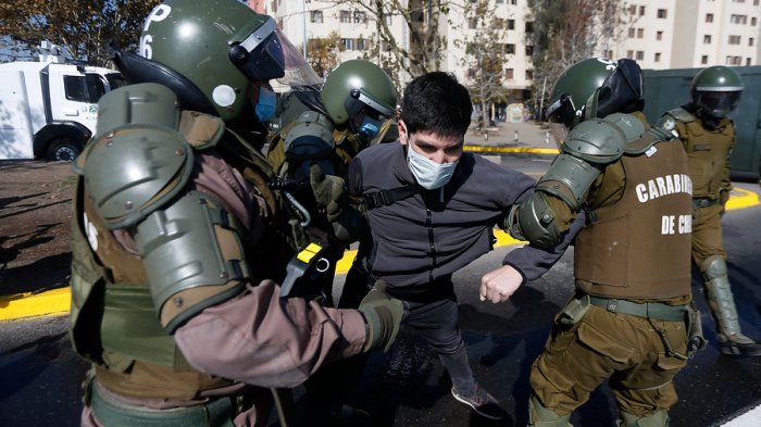 Incidentes en Santiago y Valparaíso por el Día del Trabajador: Dirigentes de la CUT terminaron detenidos