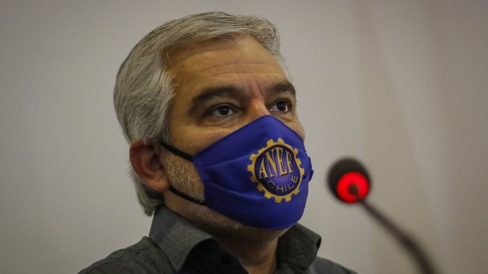 Presidente de la ANEF dice que el retorno debe ser después del peak de contagios: 