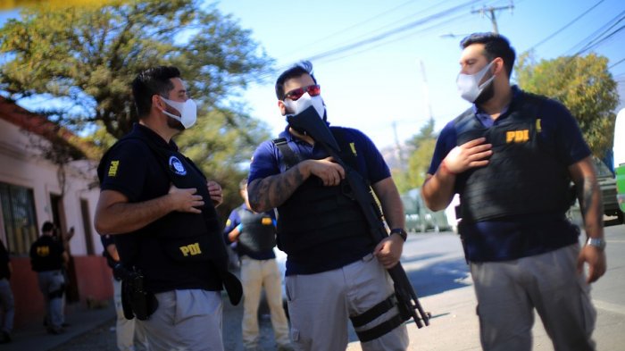 Medio hermano de Esteban Paredes murió en intento de asalto a casa en Pudahuel