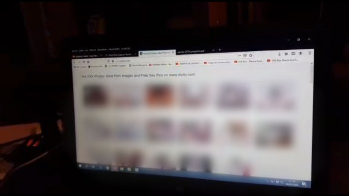 “Impresentable negligencia”: Denuncian que bibliografía del Mineduc para 5° básico incluye un sitio porno