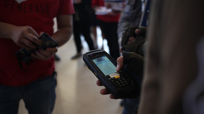 Intendente Guevara: 3 personas contagiadas de COVID-19 fueron detenidas en la RM por transitar en la calle
