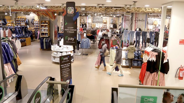 Mall de Temuco reabre pese a que La Araucanía acumula 126 casos activos de COVID-19