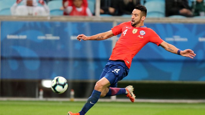 Mauricio Isla dice que quiere volver a un Mundial y jugar en Boca Juniors