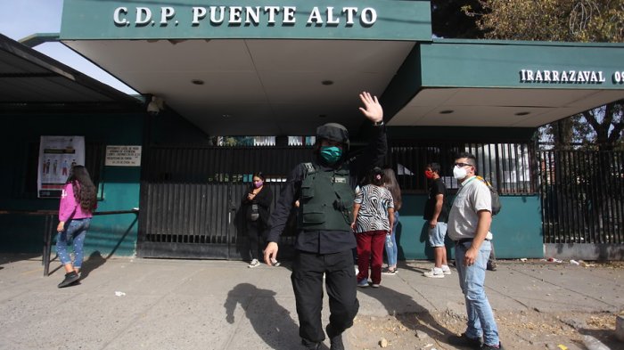 Solicitan al gobierno evaluar cierre provisorio del penal de Puente Alto por contagios