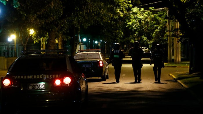 Intervención policial en velorio de alto riesgo termina con 10 detenidos en Conchalí