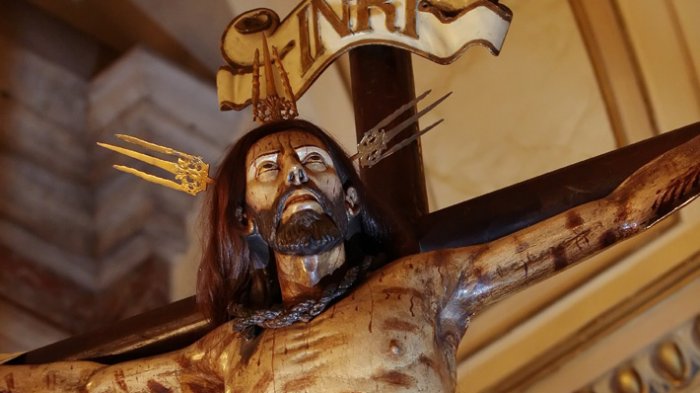 Devoción y misterio: Las tres veces que la procesión del Cristo de Mayo fue suspendida y terminó en terremoto
