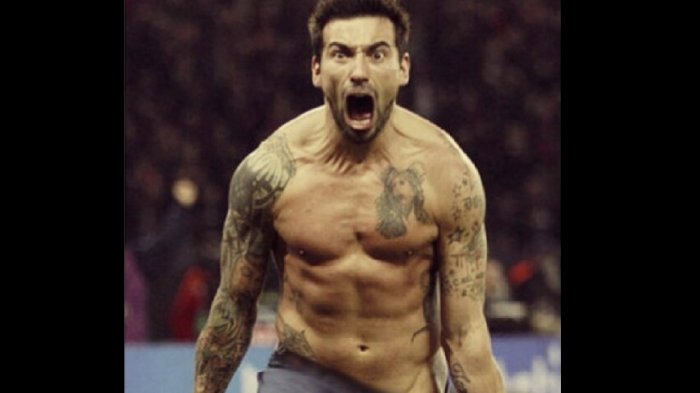 Ezequiel Lavezzi denuncia que es víctima de “pornoextorsión” y lo amenazan con difundir videos sexuales