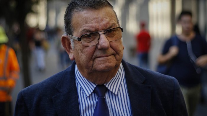 Senador Quinteros dice que enfermera lo autorizó a viajar sin esperar resultado del PCR