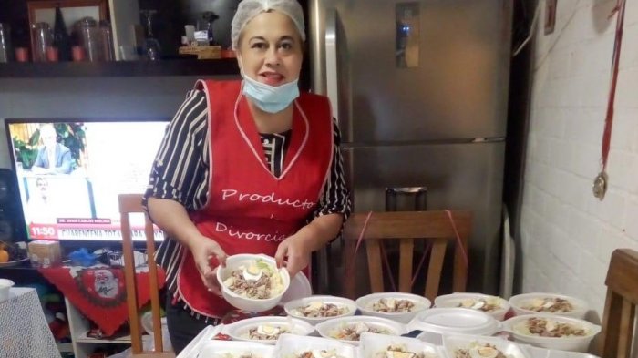 Ollas comunes y canastas familiares: Vecinos se ayudan entre sí ante la cruda realidad de quienes pasan hambre