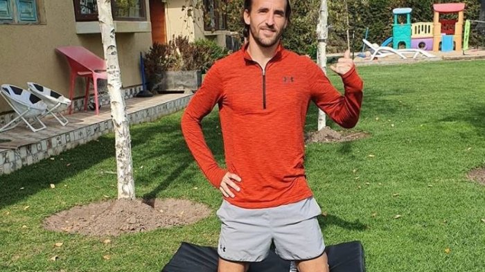 Entre el rock, clases de piano y entrenamientos: Así son los días de cuarentena del Chapa Fuenzalida