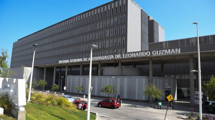 Hospital Regional de Antofagasta investiga error en el retiro de dos cuerpos: Funeraria confundió a los fallecidos
