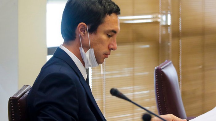 Ministro de Energía dio positivo en examen PCR por COVID-19