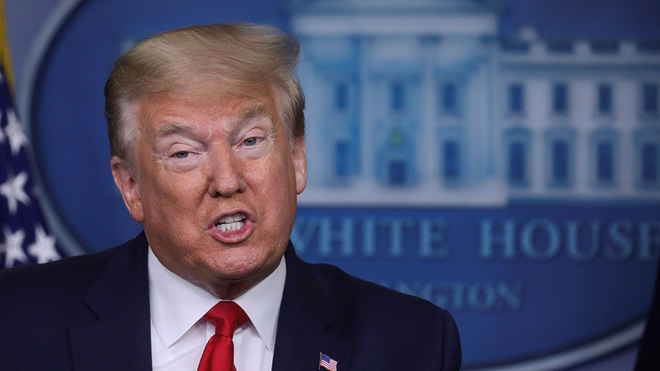 Trump amenaza con cerrar las redes sociales por supuesta censura