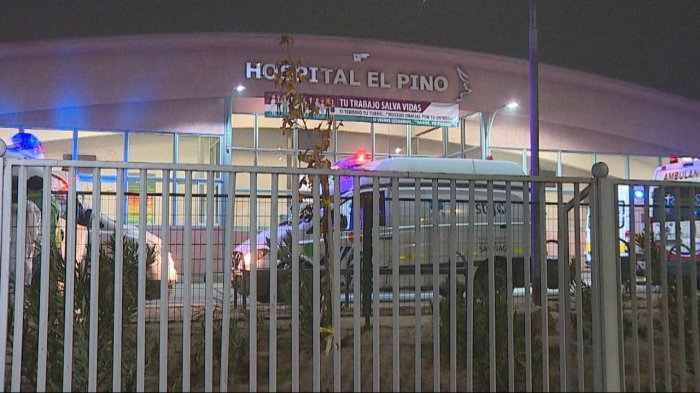 Hospital El Pino: Ambulancias protestaron con sirenas contra las largas esperas que deben soportar los pacientes