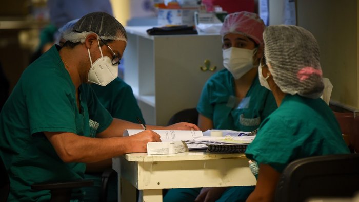 Colegio de Enfermeras: “Una puede estar preparada para enfrentar la muerte, pero cuando lo haces a diario es fuerte”