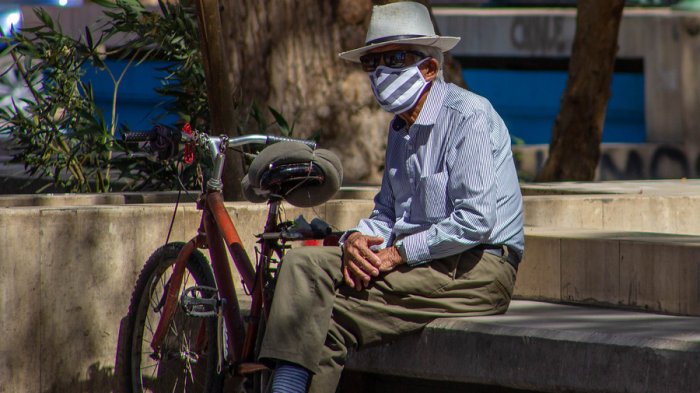Invitan a mayores de 60 años a escribir de su vida en pandemia para conformar el 