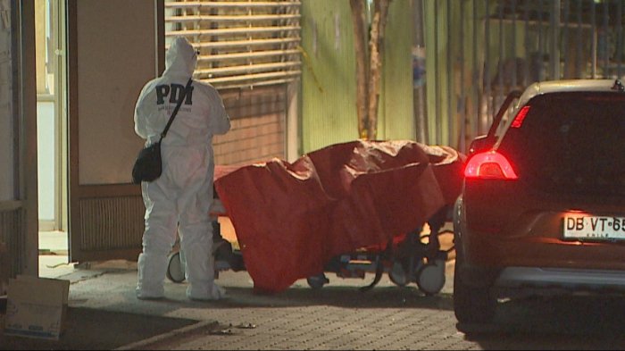 Un paciente muerto y chofer de ambulancia herido tras balacera afuera de servicio de salud en La Granja