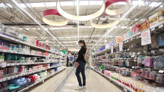 Supermercados admiten dificultades por aumento en demanda de alimentos: Transportistas acusan obstáculos