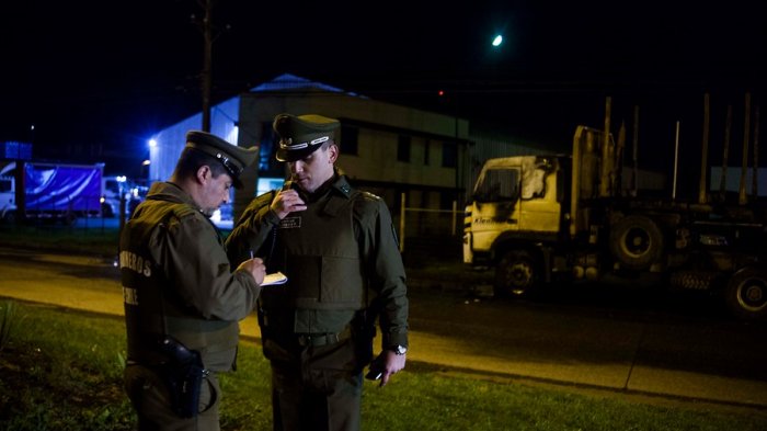 Pudahuel: 5 sujetos roban vehículo e intimidan al conductor en medio de la cuarentena total