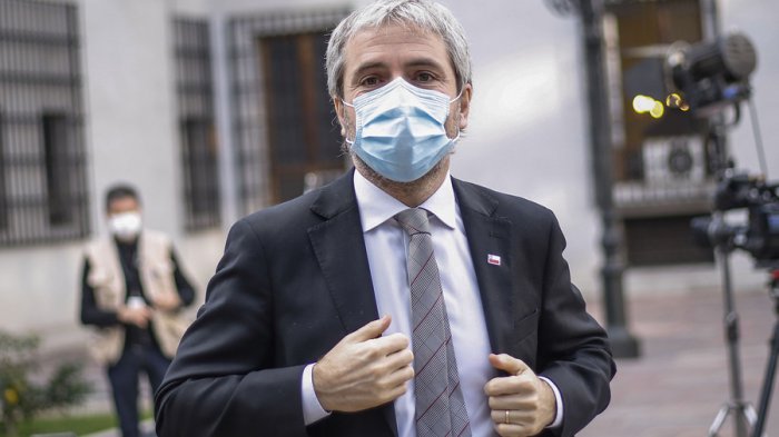 Blumel por polémica entre Mañalich y Rubilar: 