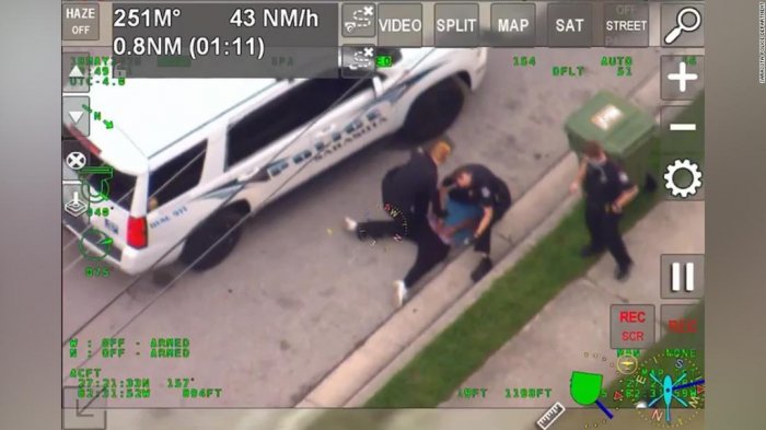 Indignación por nuevo video que muestra a otro policía arrodillado sobre afroamericano durante arresto en Florida