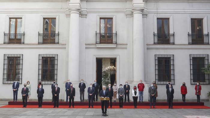 Sebastián Sichel deja el Ministerio de Desarrollo Social y hay cambios en Vivienda y la Segpres