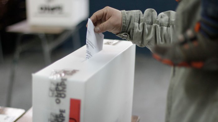 UDI presentará proyecto para que alcaldes que llevan 12 años puedan postular a la reelección por última vez