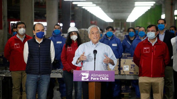 Piñera reconoce que red de protección social no es suficiente: 