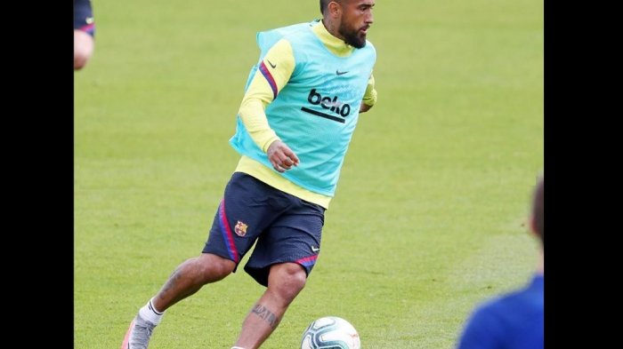 De titular: Prensa catalana da por hecho que Vidal estará en el once inicial en el regreso de La Liga