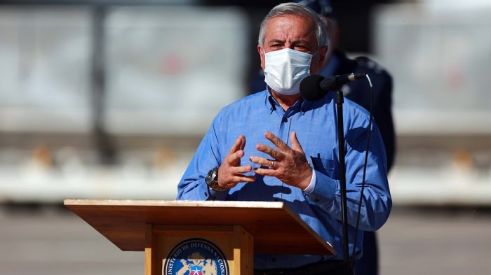 Minsal publica certificado de estudios de Mañalich en la Universidad McMaster ante dudas en redes sociales