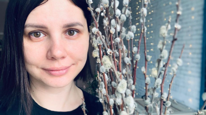 Influencer dejó a su marido y ahora está embarazada de su hijastro de 20 años