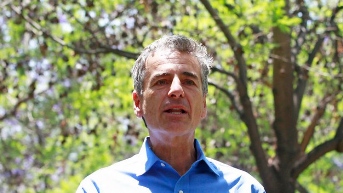 Andrés Velasco criticó la entrega de cajas de alimentos del gobierno: 