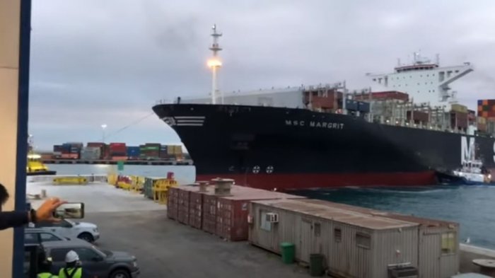 Buque estuvo a punto de estrellarse contra muelle en San Antonio: Compleja maniobra lo salvó