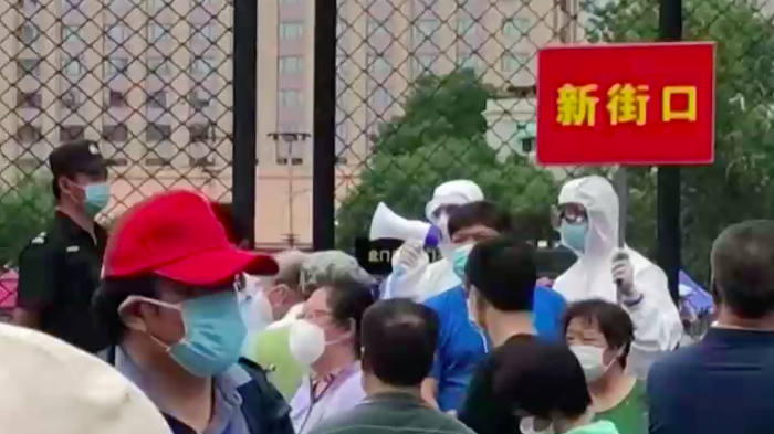 Temor en China por rebrote en Beijing: 21 barrios en cuarentena y testeos masivos para evitar su expansión