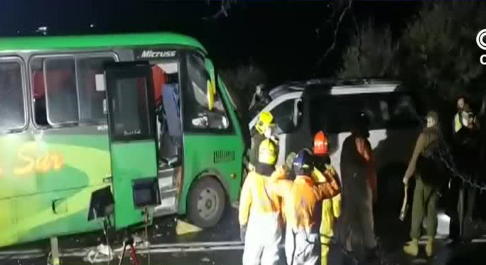 Grave choque múltiple dejó 5 fallecidos en Chillán