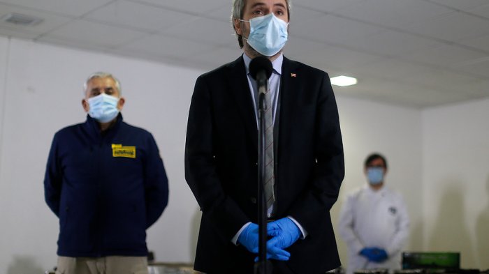 Tras crítica de Bloomberg: Ministro Blumel dice que 