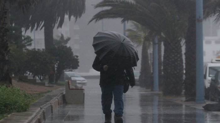¡Sin tregua! Nuevo temporal con lluvias y rachas de 100 km/h afectará el centro-sur del país