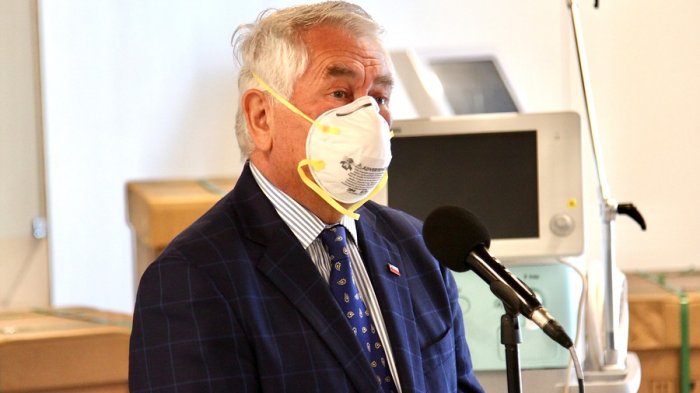 Ópticas entregan 5 razones al ministro Paris para continuar funcionando como establecimientos esenciales