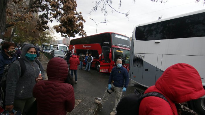 Más de 500 personas partieron de regreso a Bolivia tras cumplir cuarentena en albergue