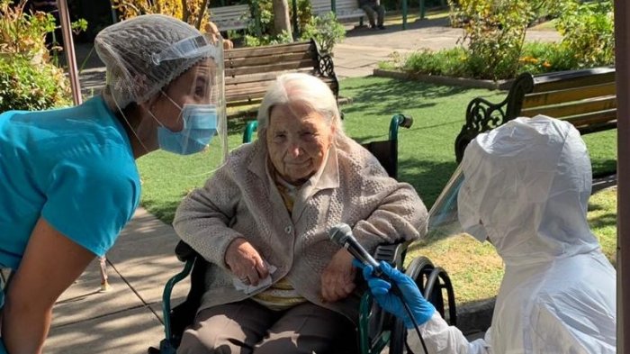 Tiene 111 años: La historia de Juanita Zúñiga, la mujer más longeva que ha superado el COVID-19 en Chile