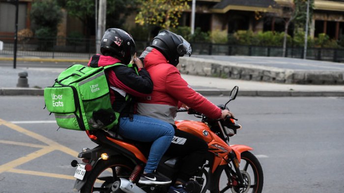 Distancia con los clientes y alimentos sellados: Presentan guía de buenas prácticas en entrega por delivery